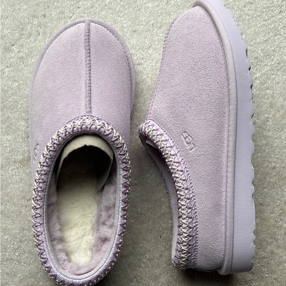 Ugg Tasman SOLD - Picture 2 of 5